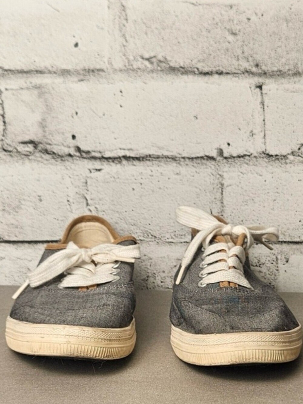 American Eagle Gray Canvas Lace Up Sneakers Women's Size 8 Casual Shoes - Picture 6 of 10